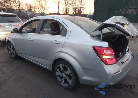 2018 Chevrolet Sonic Premier Auto z USA, uszkodzony, nr VIN 1G1JF5SB3J4138116